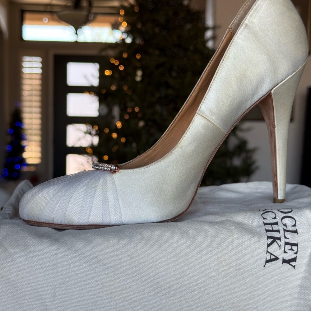 Badgley Mischka Ivory Satin Heels with Embellishment